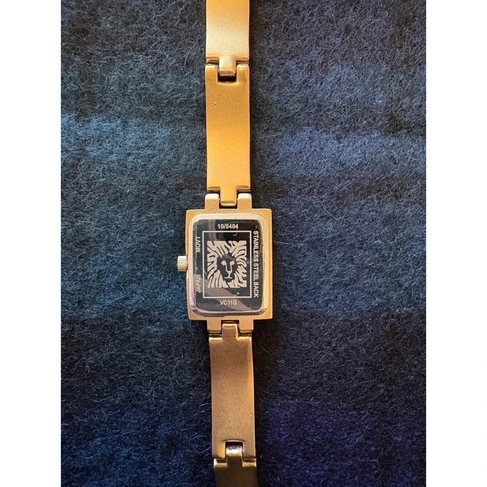 Anne Klein anne klein